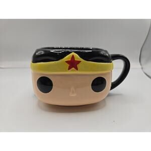 Wonder Woman Ceramic Mug. DC Comics. Funko. 16 oz. 2016.